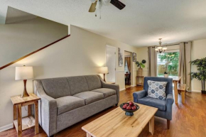 Fenced Yard Family Friendly Laurelwood Lodging